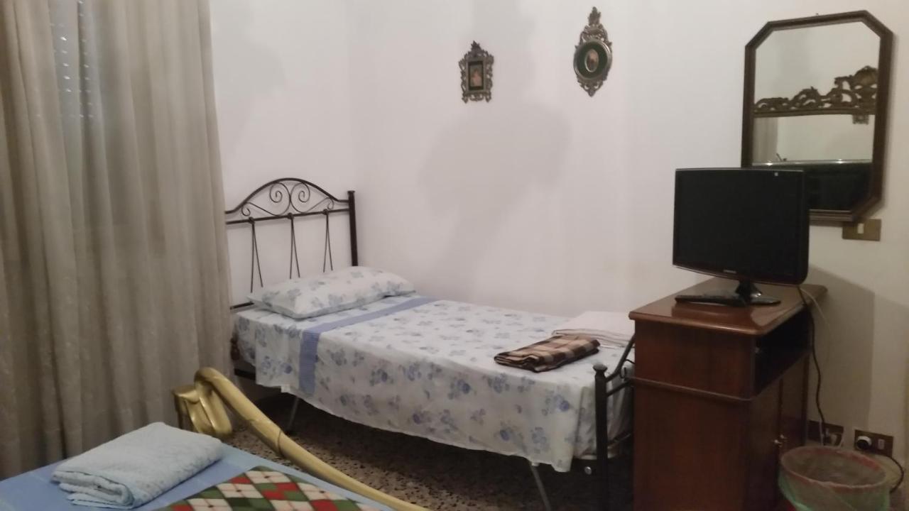 Bed and Breakfast Casa Gramsci Modena Exterior foto