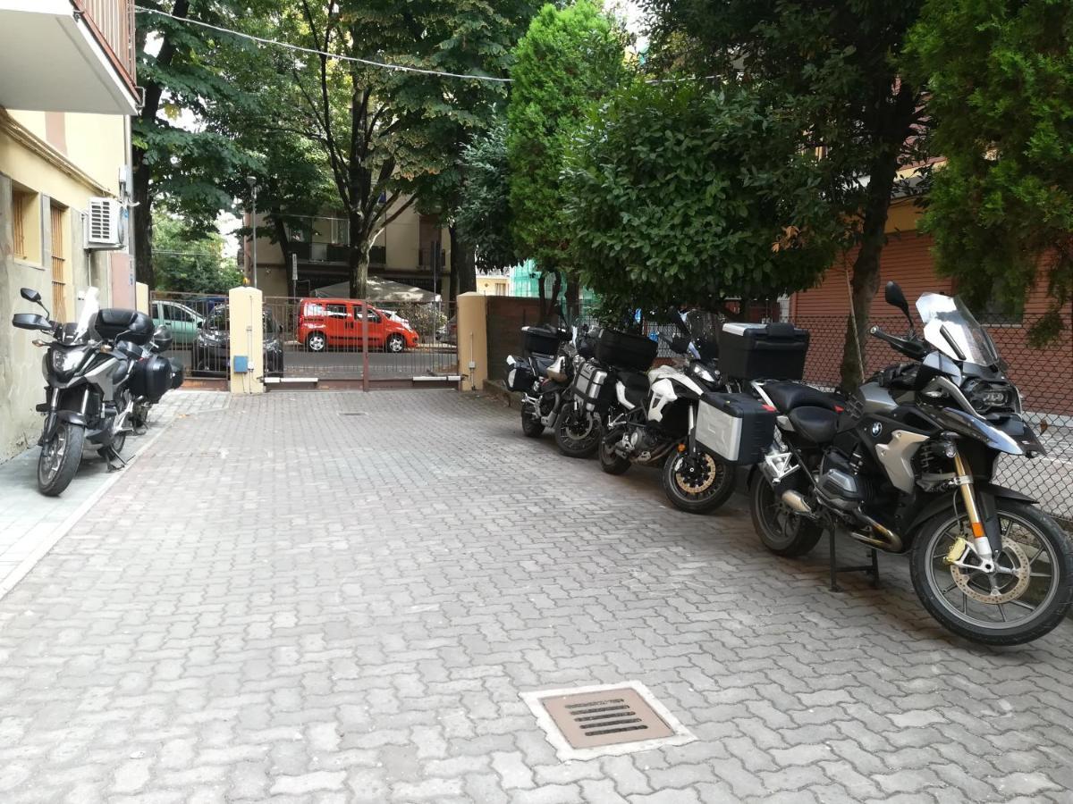 Bed and Breakfast Casa Gramsci Modena Exterior foto