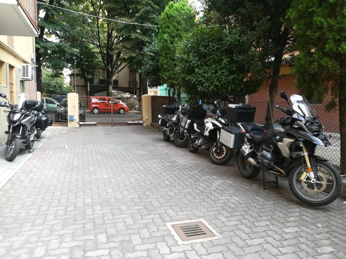 Bed and Breakfast Casa Gramsci Modena Exterior foto